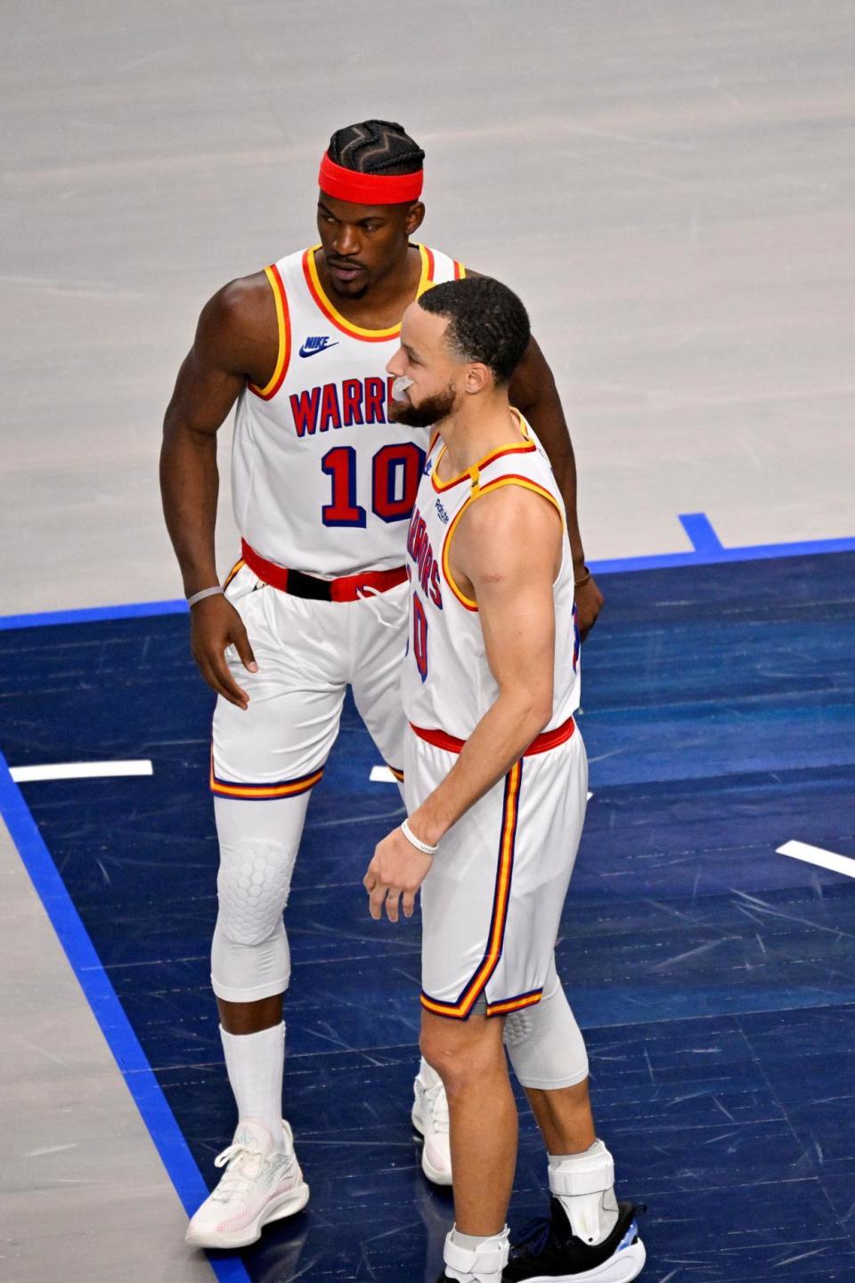 爱游戏体育官网-勇士三巨头合砍分，助球队取得连胜的简单介绍