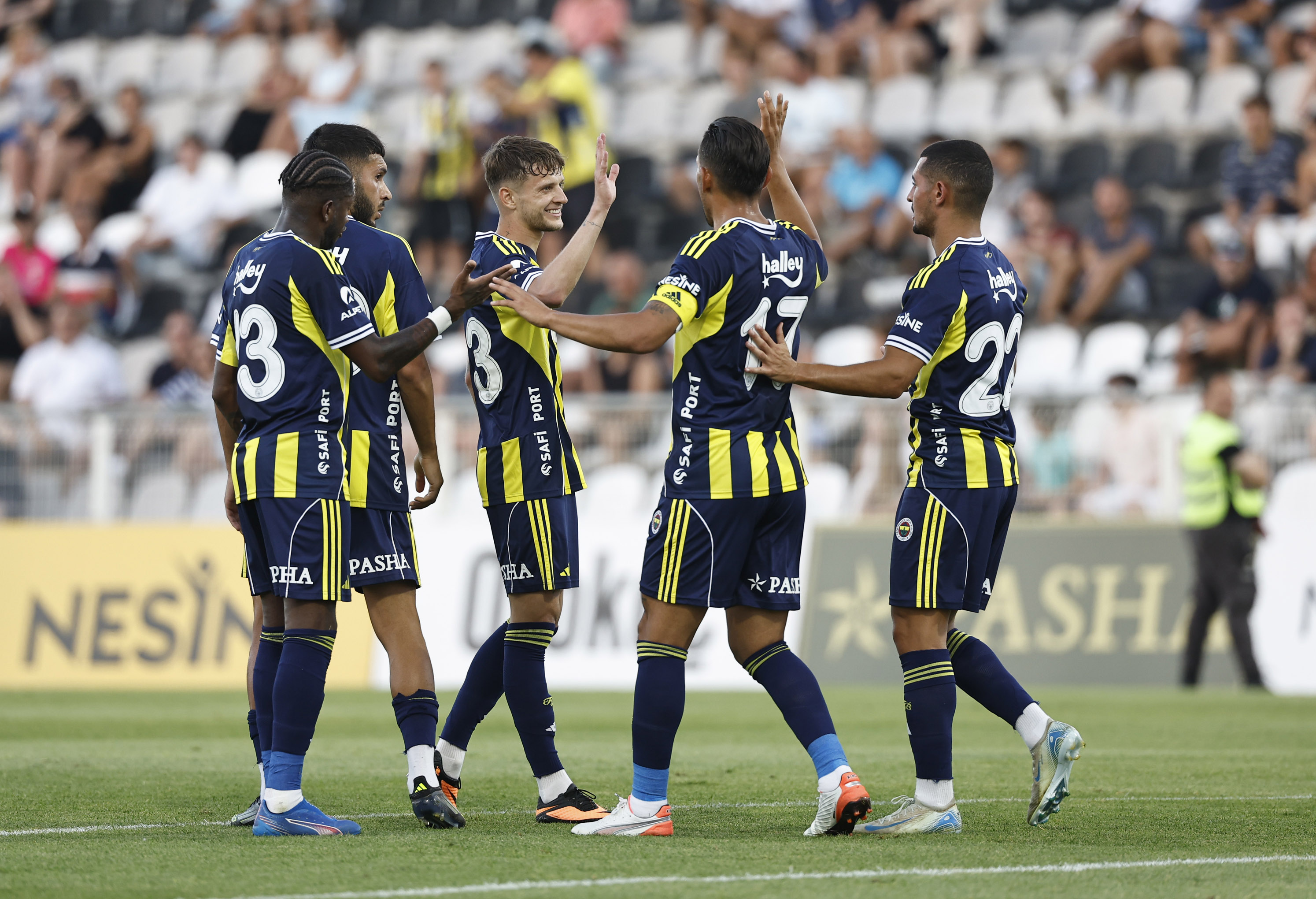 爱游戏体育平台-精彩进球回放，球队击败对手取得胜利