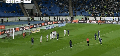 爱游戏体育地址-关于C罗在比赛中揭幕战收获帽子戏法,助球队大胜对手的信息