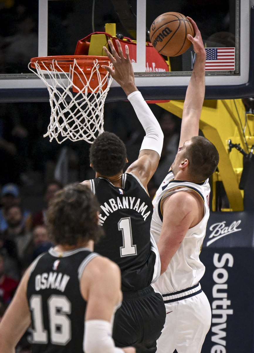 雄鹿胜过凯尔特人,连胜场次达到六场 雄鹿胜过凯尔特人,连胜场次达到六场