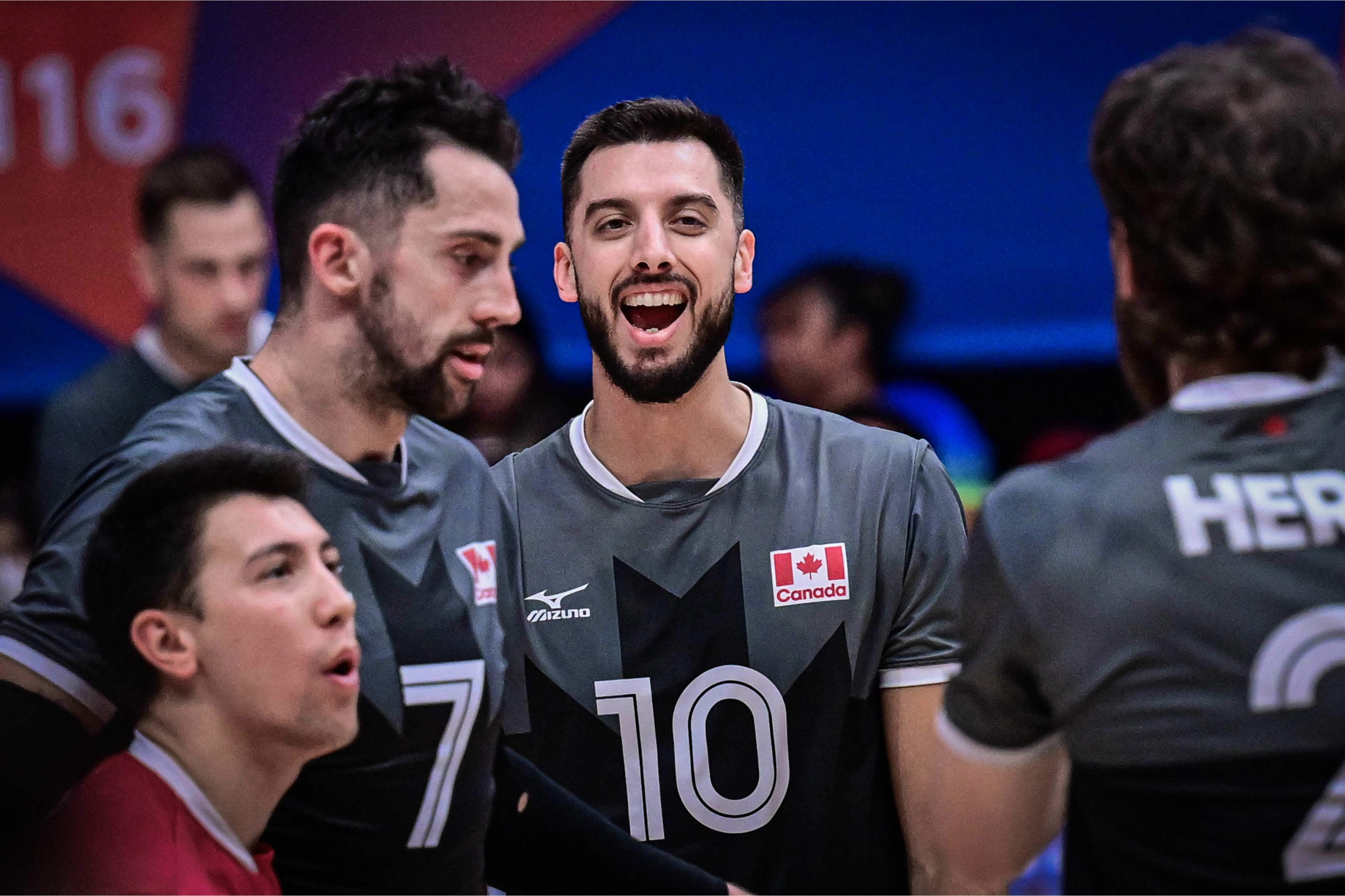 爱游戏登录入口-包含意大利队员意外失利，紧急磨砺提升实力的词条